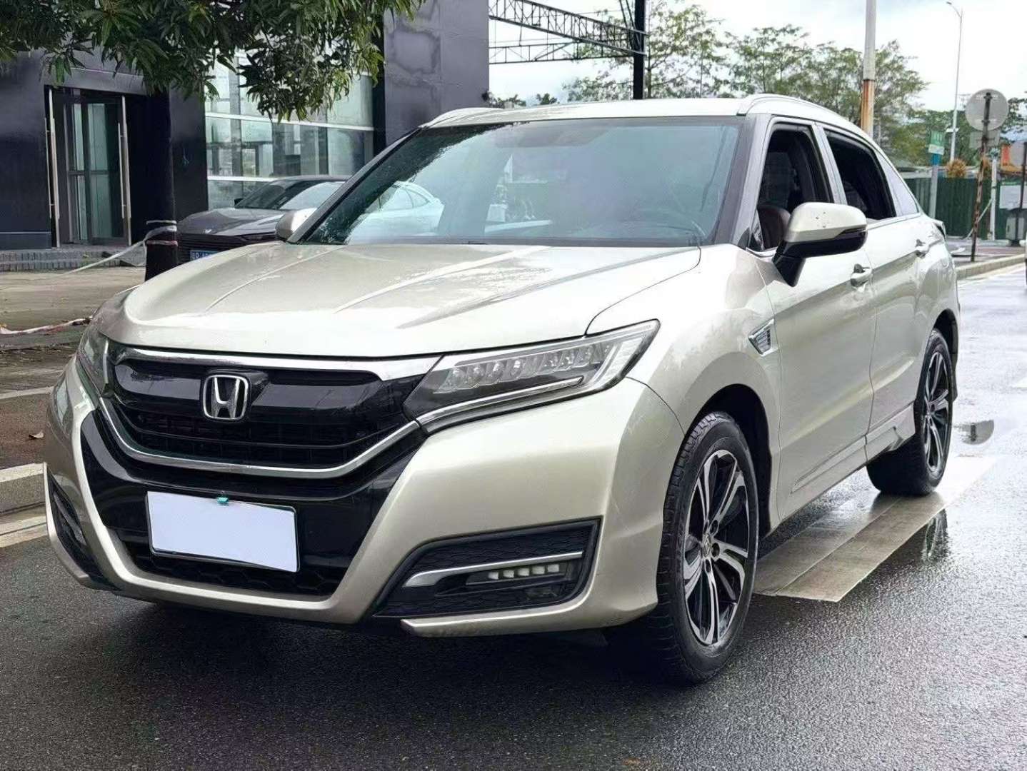 Honda UR-V 2017 2.0T 370TURBO AWD Premium Edition