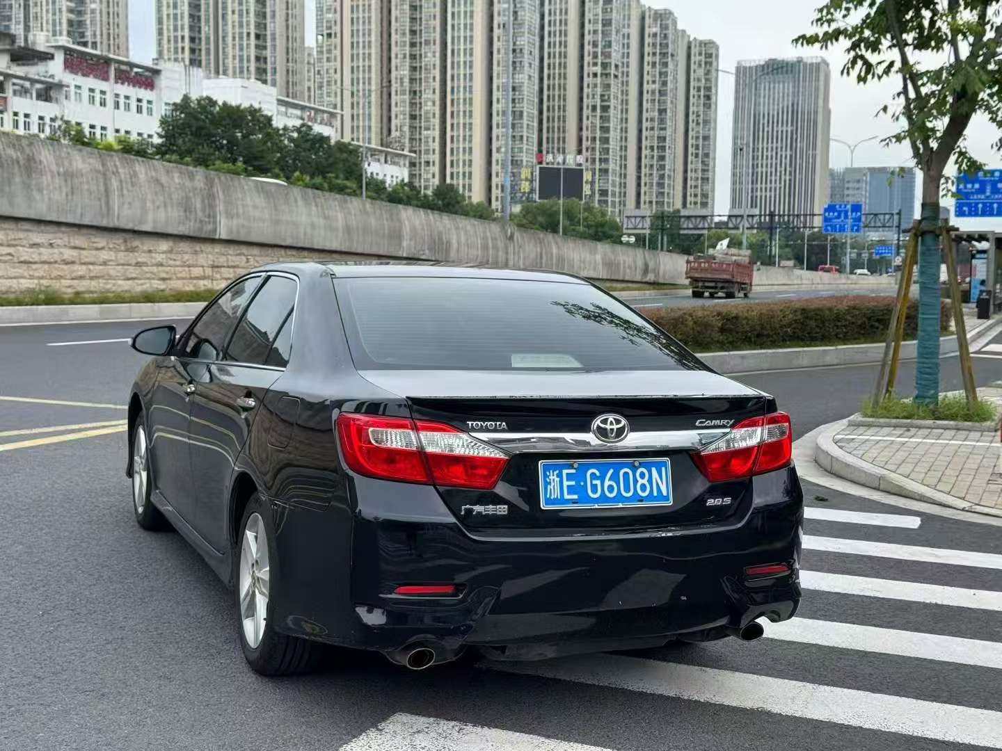 Toyota Camry 2012 2.0L Automatic Sunroof Trim 9