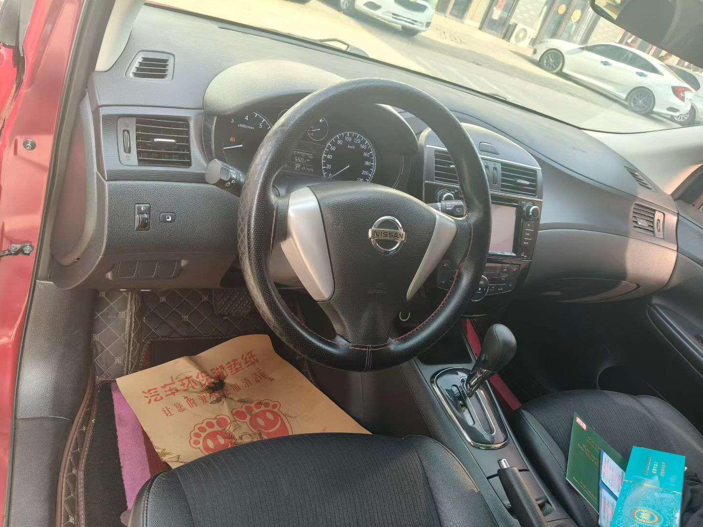 Nissan Tiida 8