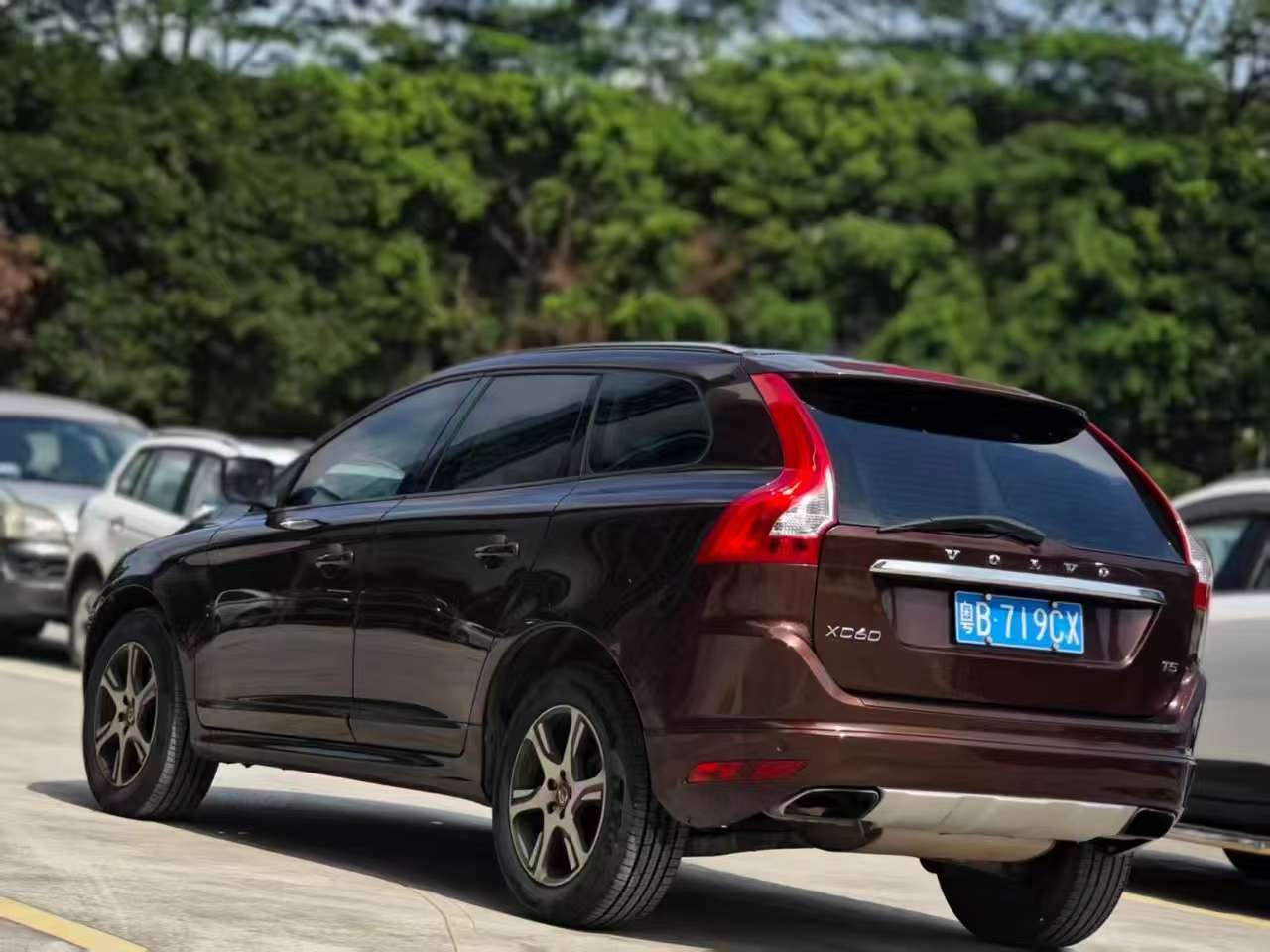 Volvo XC60 2015 2.0T Automatic Sunroof FWD Zhiyi Edition 4