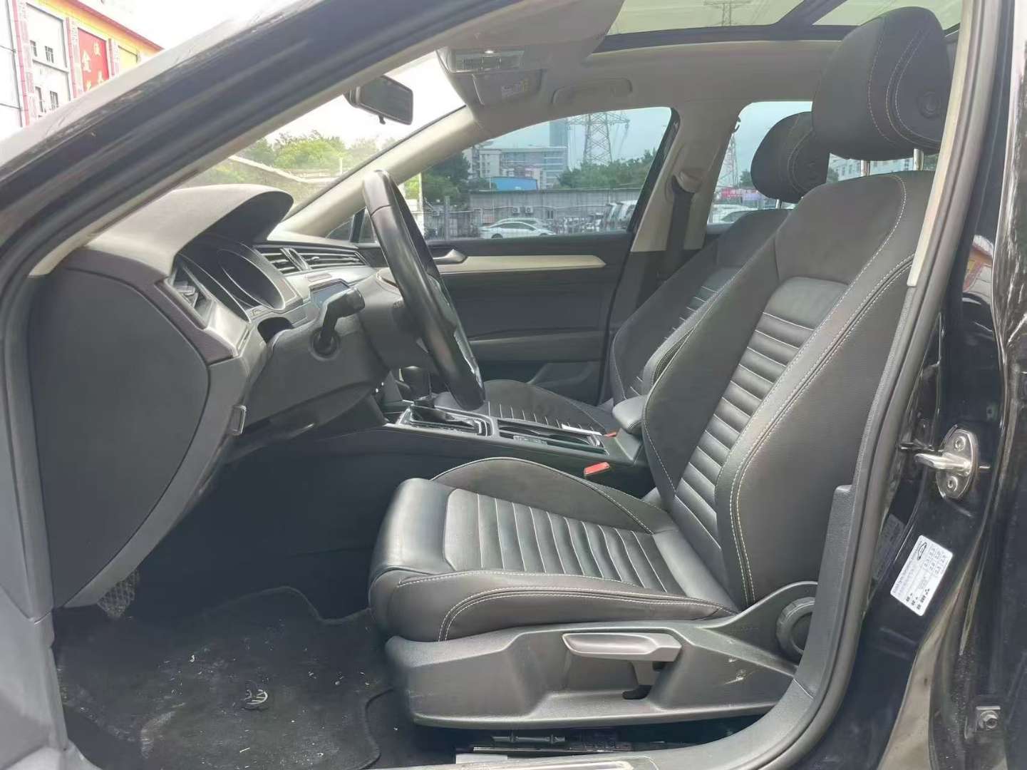 Volkswagen Magotan 1.4T Automatic Sunroof Comfort Edition 5