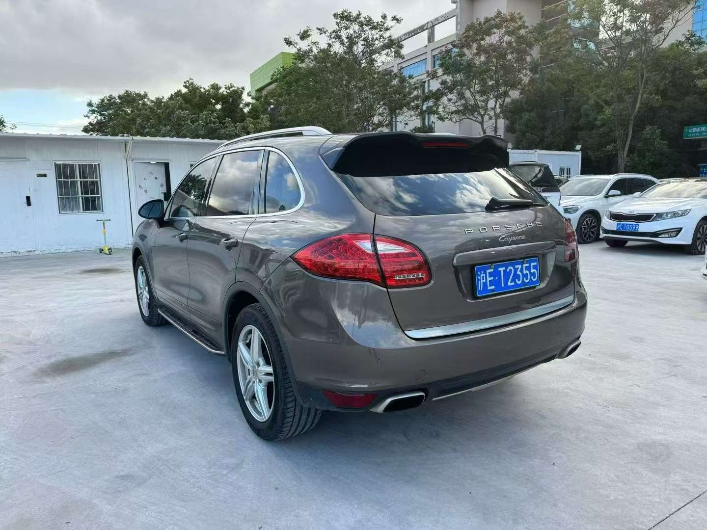 Porsche Cayenne 2012 High Trim with Chassis Lift BOSE Audio 6