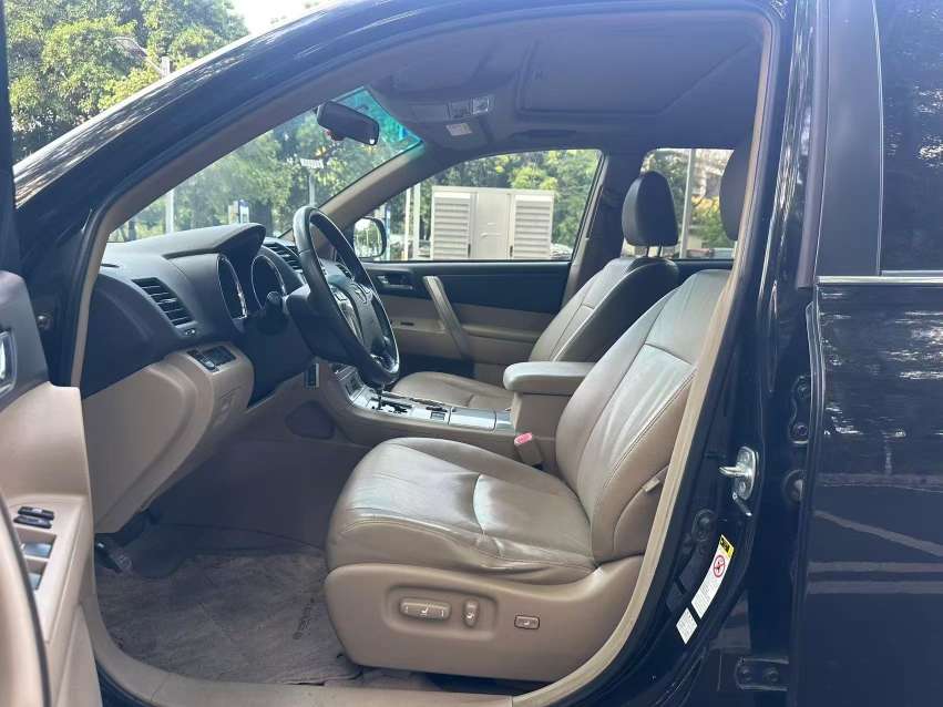 Toyota Highlander 2.7L Automatic Luxury Edition (7-Seater) 7