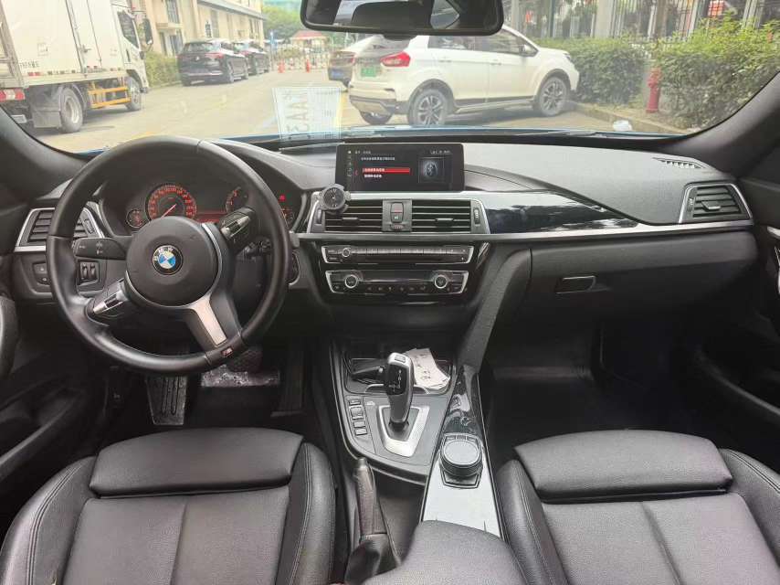 BMW 3 Series GT 2019 320i GT M Sport Package 6