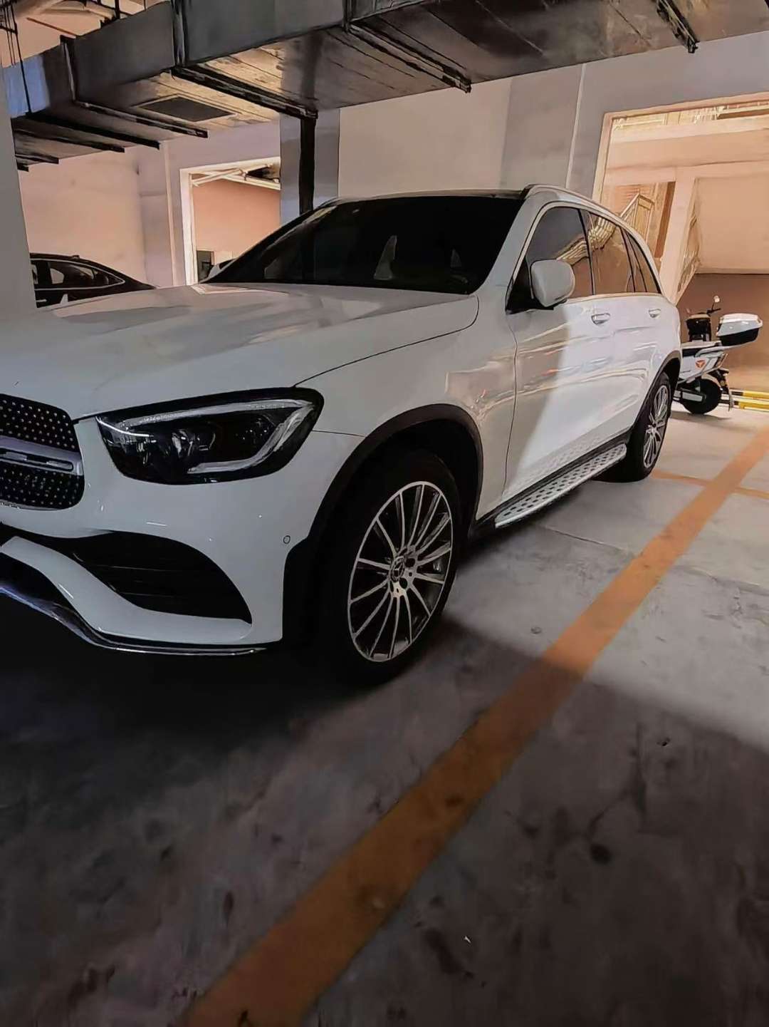 Mercedes-Benz GLC 2021 300 L 4MATIC 2.0T AMG-Line 3