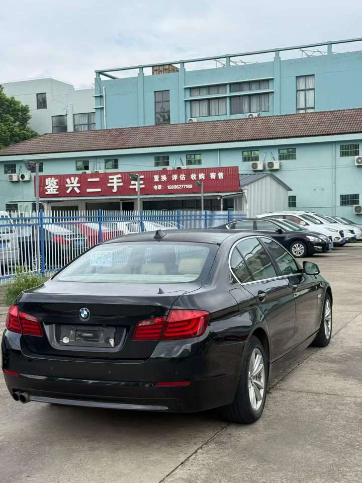 BMW 5 Series 2011 2.5L Automatic Sunroof 9
