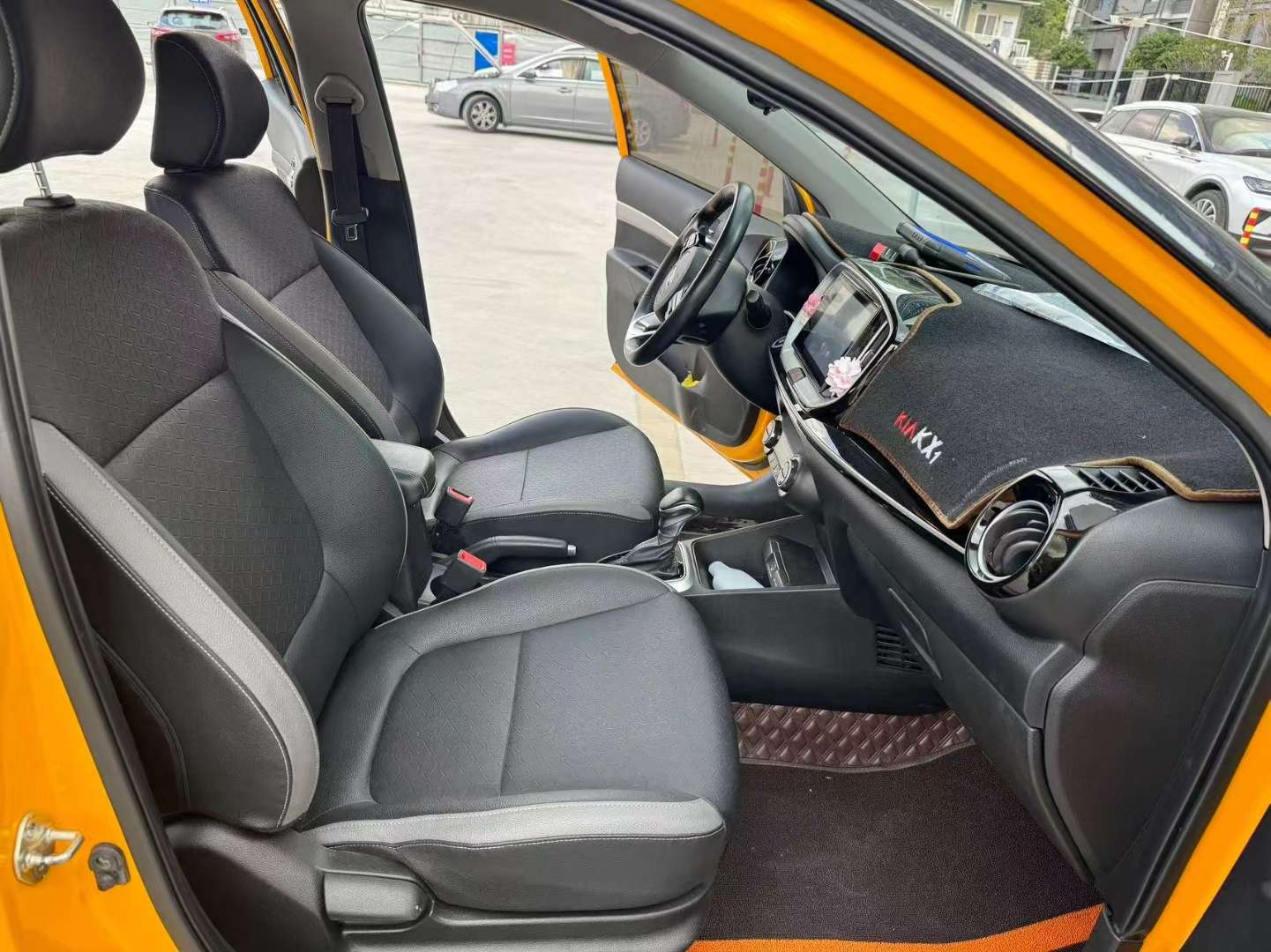 Kia Sonet 1.4L Automatic Fun Edition 8