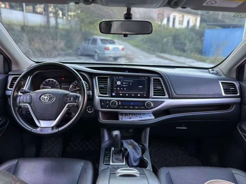 Toyota Highlander 2.0T AWD 7-Seat Luxury Edition 5