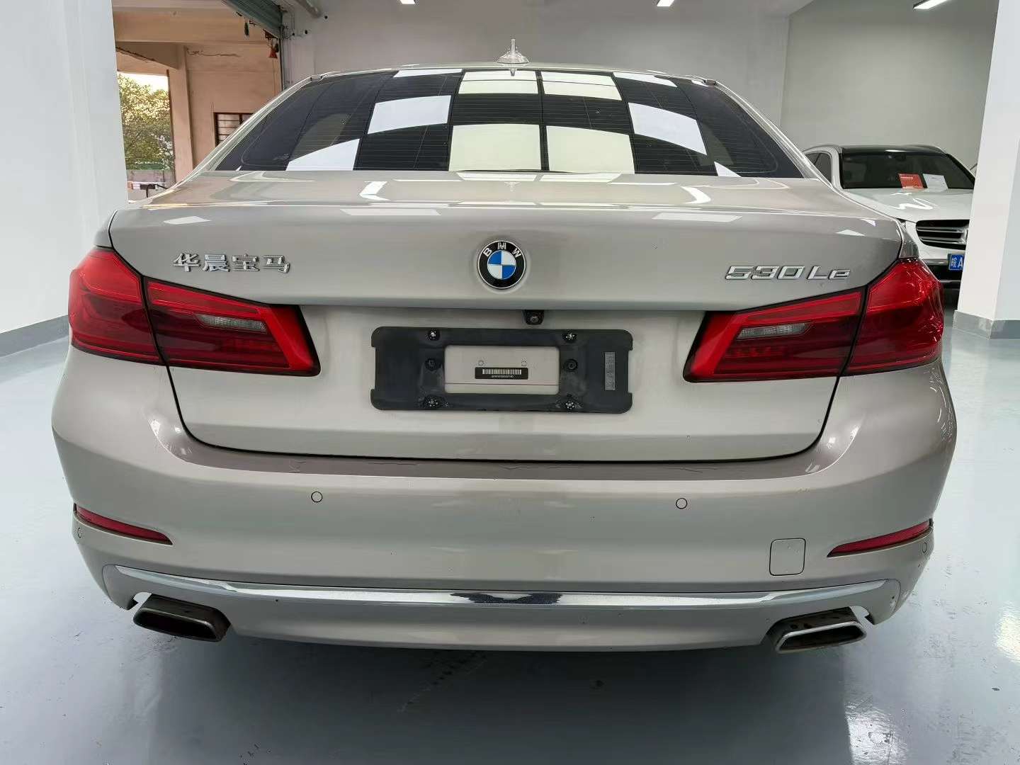 BMW 5 Series 530Le 5