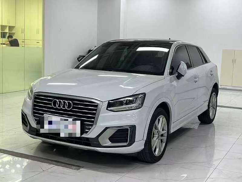 Audi Q2L 35 TFSI Fashion Dynamic 2