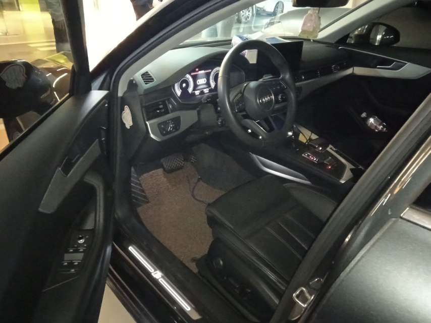 Audi A4L 2.0T 40 Fashion Dynamic Edition 3