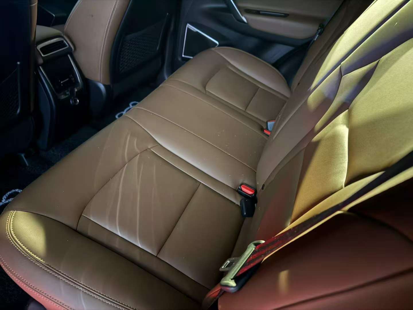 Geely Boyue 2017 1.8T AWD Supreme Edition 5