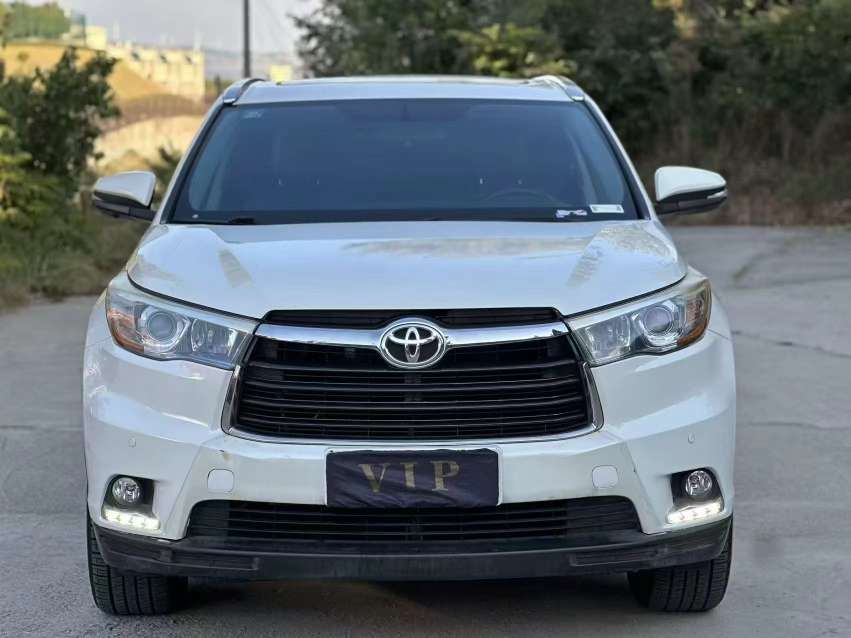 Toyota Highlander 2.0T AWD 7-Seat Luxury Edition 2