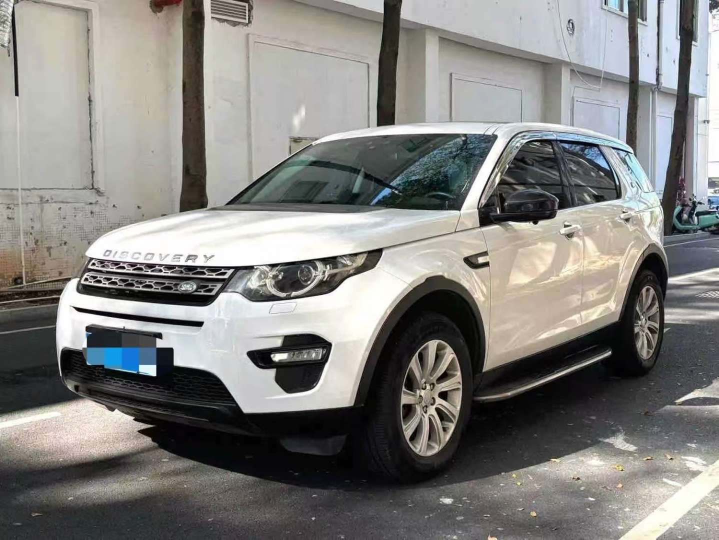 Land Rover Discovery Sport 2.0T SE Automatic