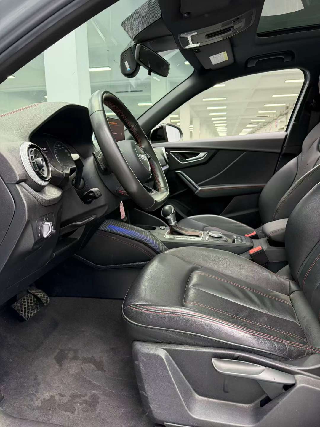 Audi Q2L Q2L 7