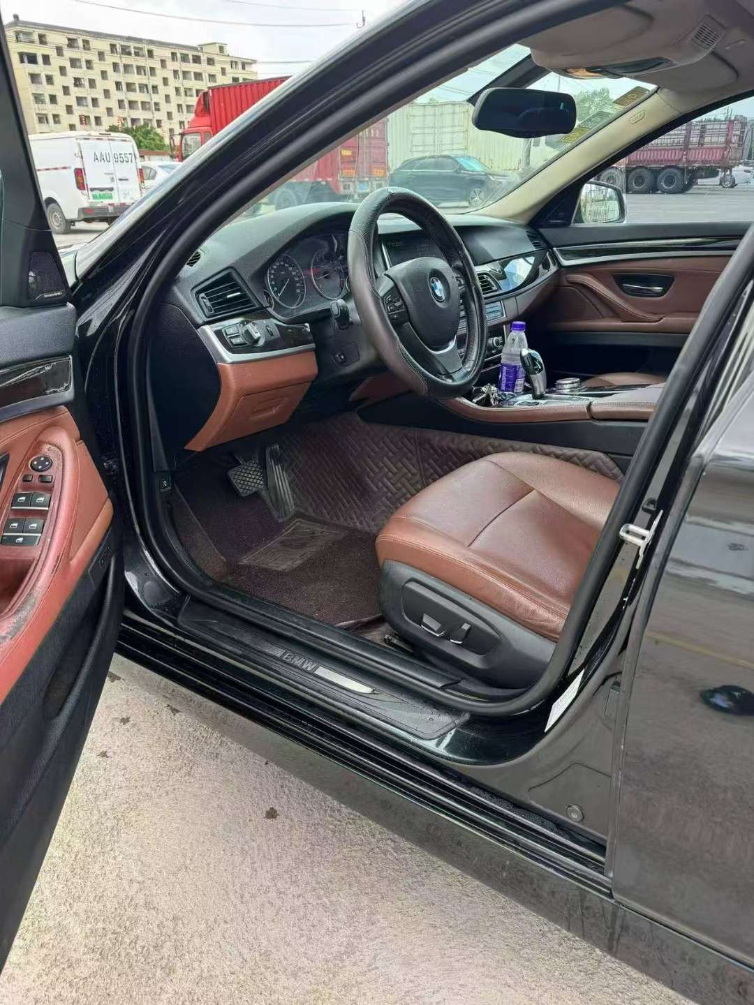 BMW 5 Series 525Li 2.0T Sport Design Package 7