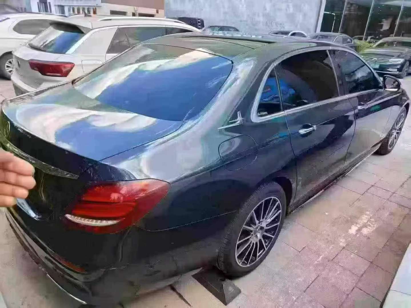 Mercedes-Benz E-Class E200 5