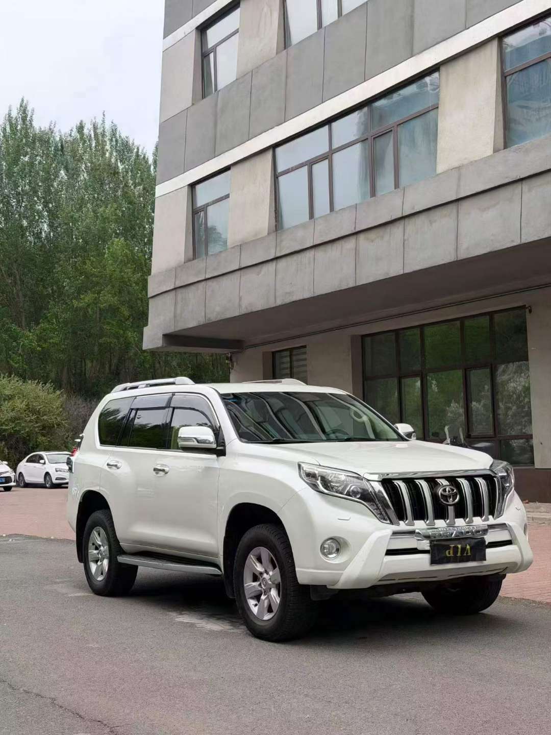 Toyota Prado 2015 2700 Middle East Spec