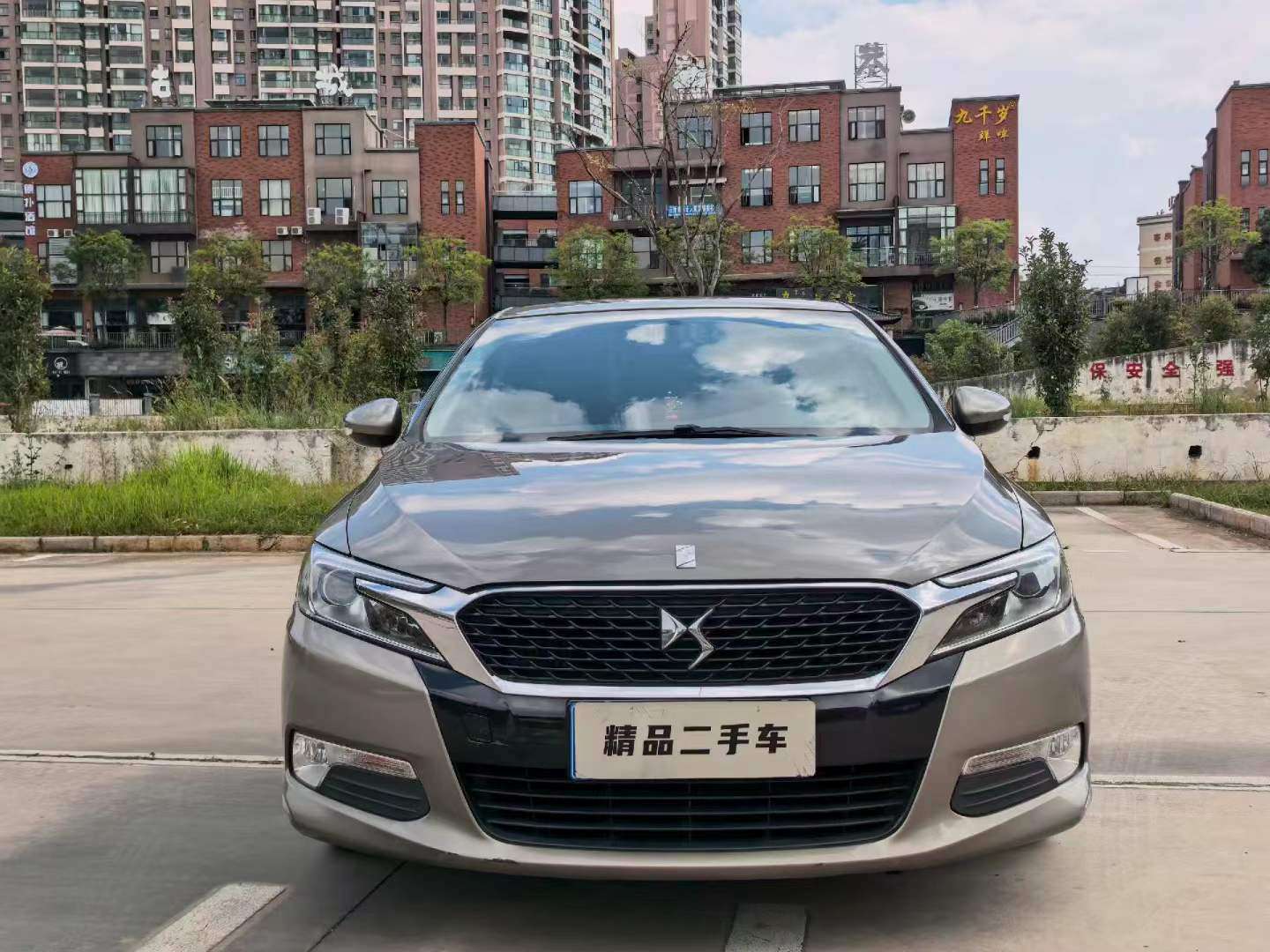 Citroën DS5L 2