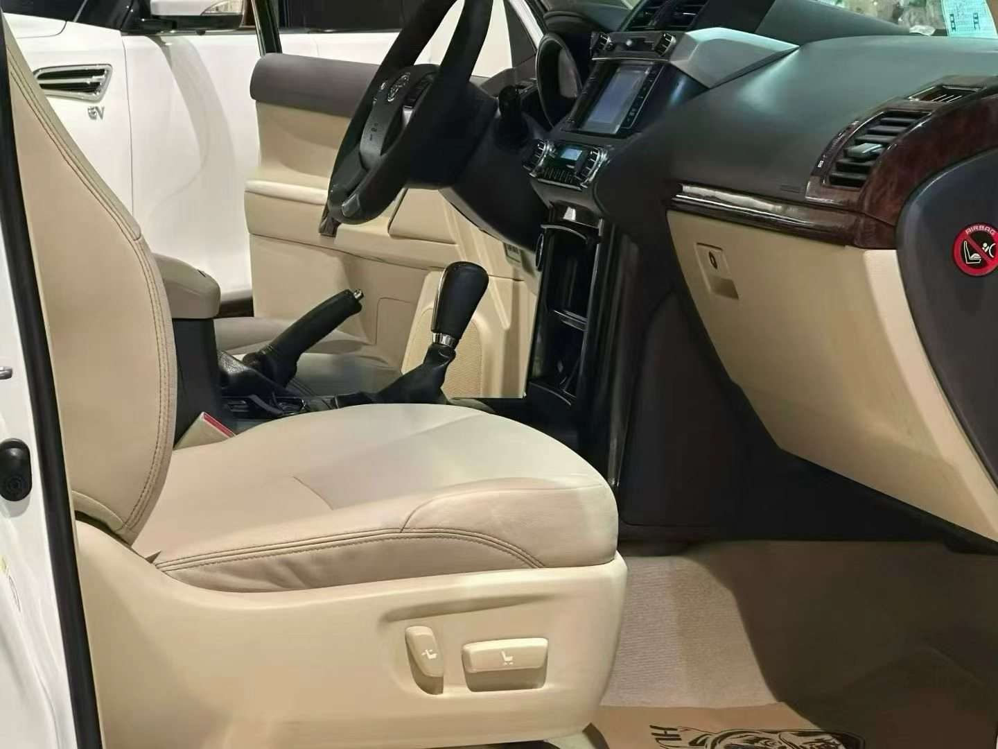 Toyota Prado 2014 2700 China Standard 5 Seats 6