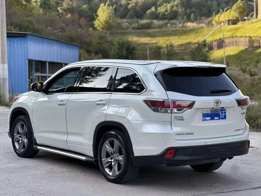 Toyota Highlander 2.0T AWD 7-Seat Luxury Edition 9