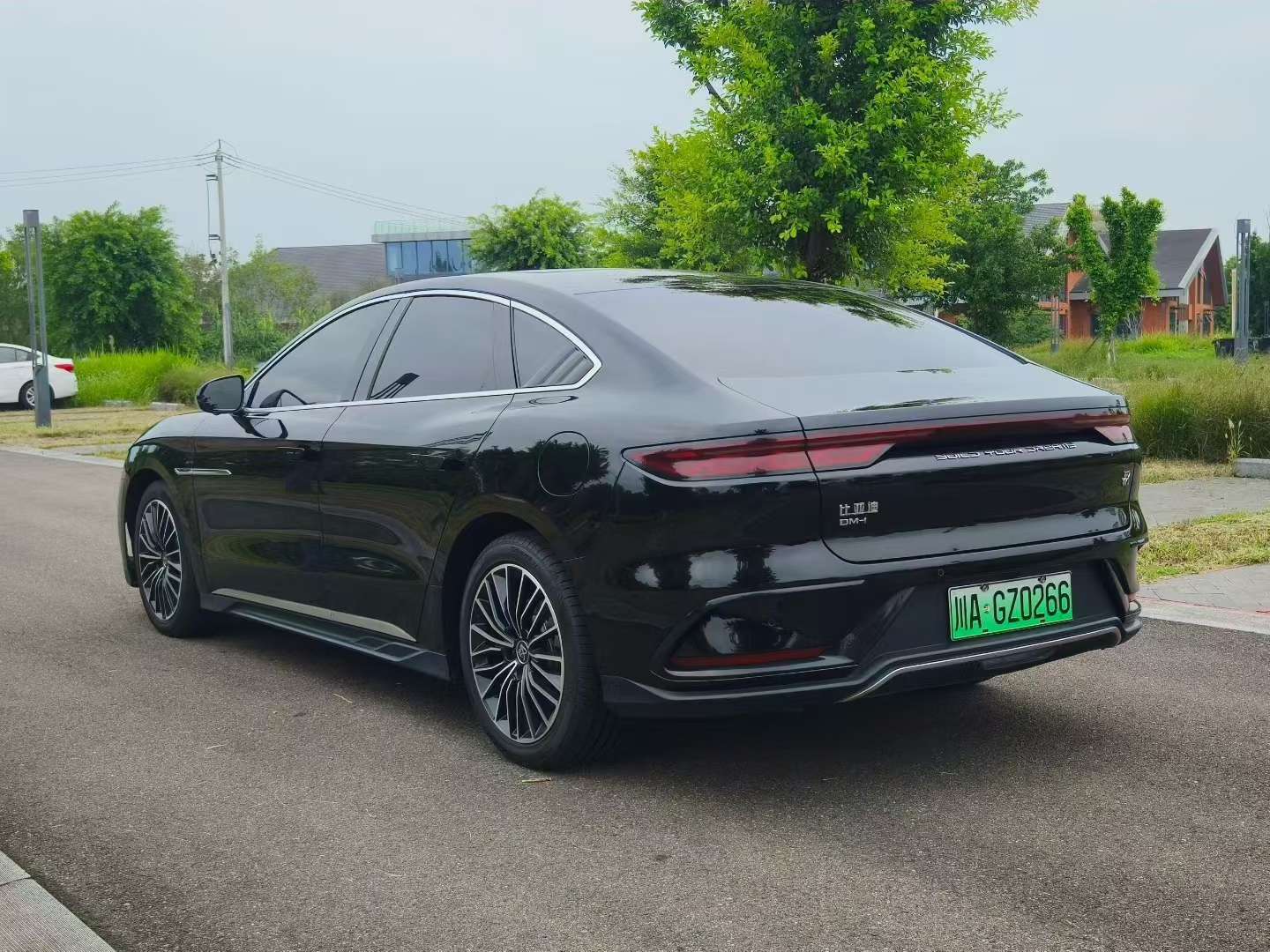 BYD Han 2022 DM-i 121KM Premium 8
