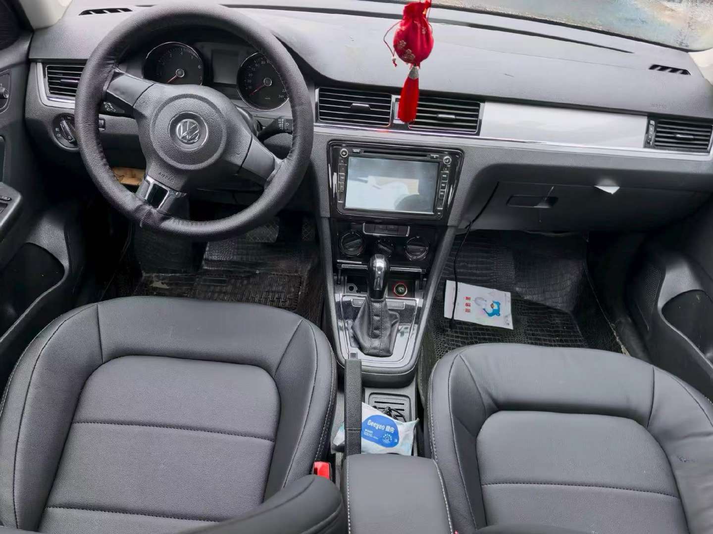 Volkswagen Bora 1.6L Automatic 2