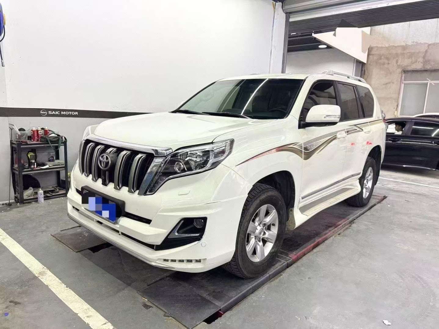 Toyota Prado 2700 TXL Rear Spare Tire