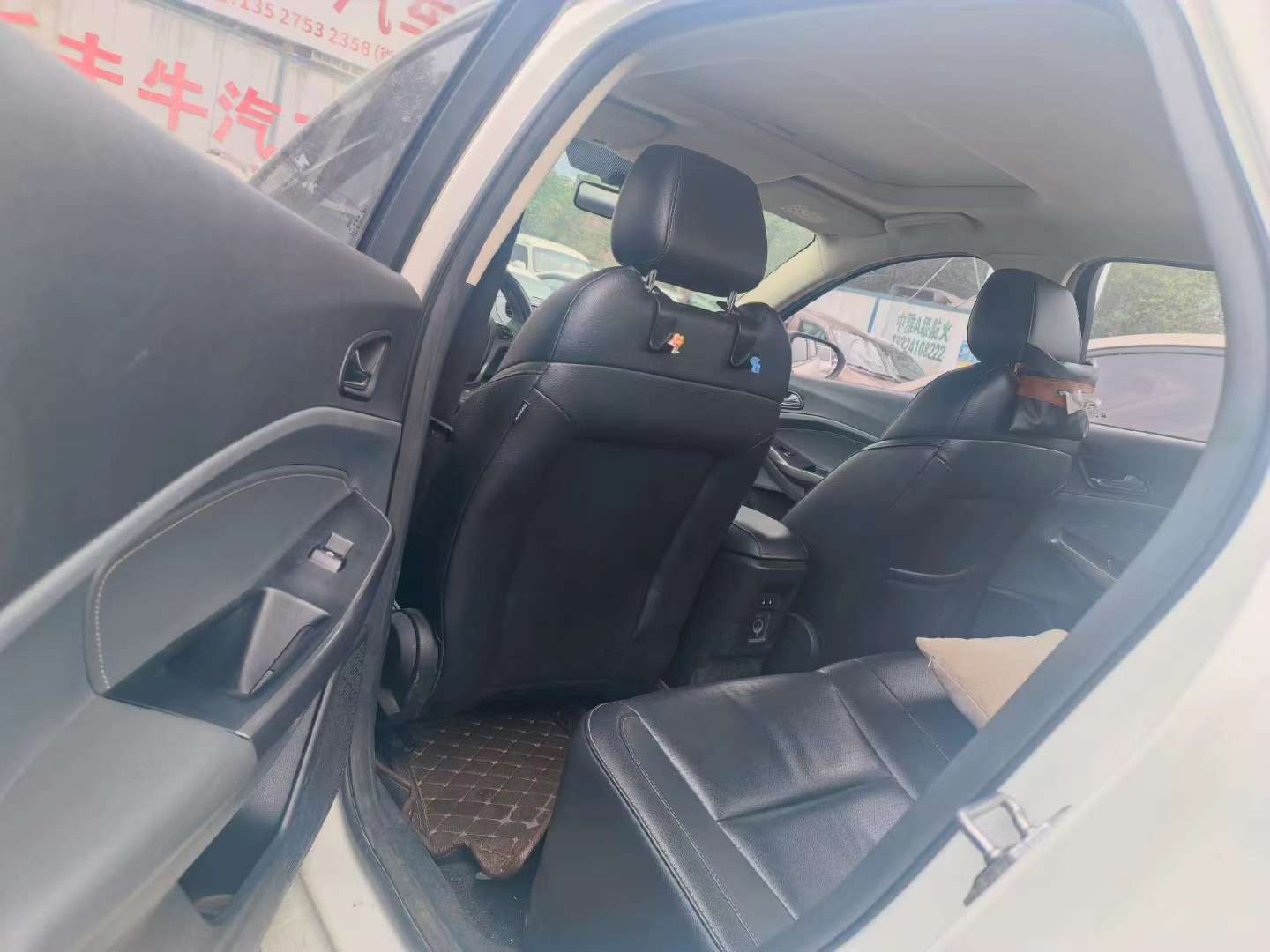 Ford Escort 2015 1.5L Automatic Fashion 3
