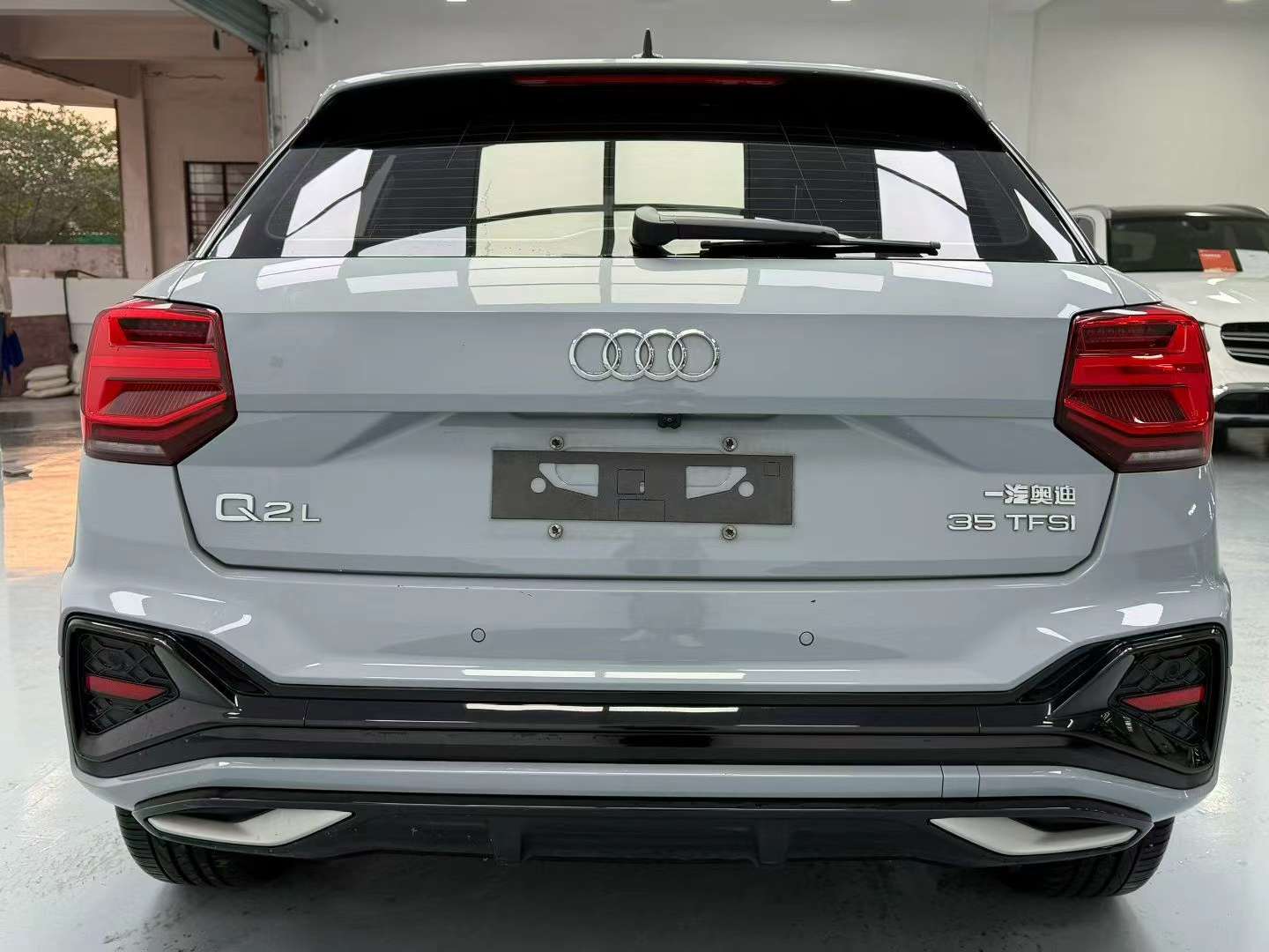 Audi Q2L Q2L 5