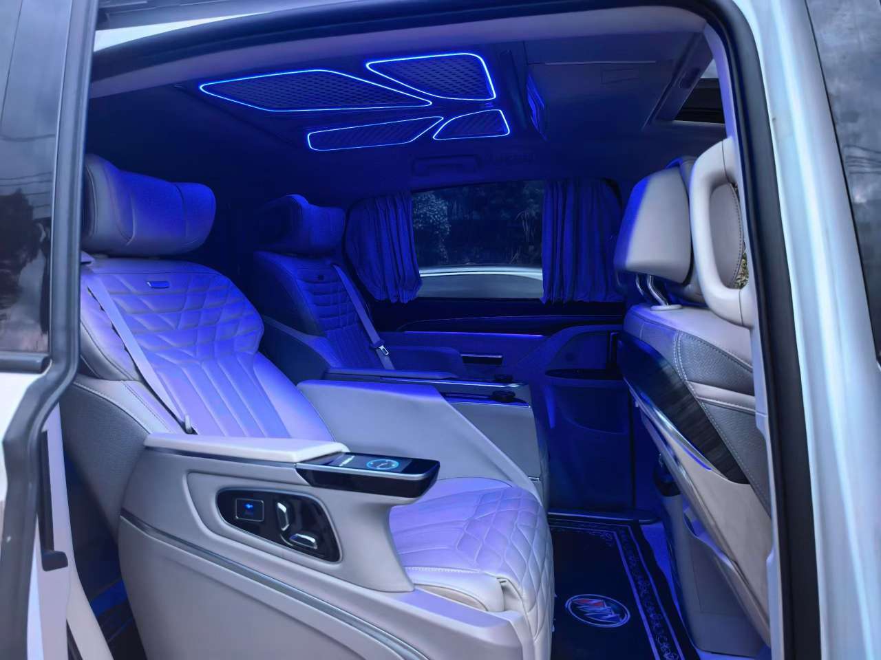 Buick GL8 ES Lu Zun 653 Luxury 6