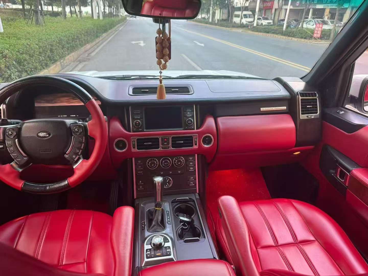 Land Rover Range Rover 6