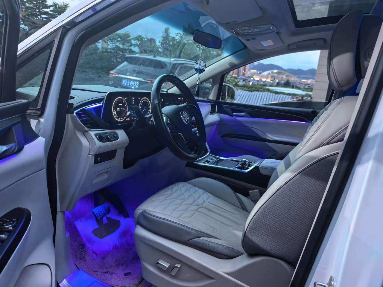 Buick GL8 ES Lu Zun 653 Luxury 4