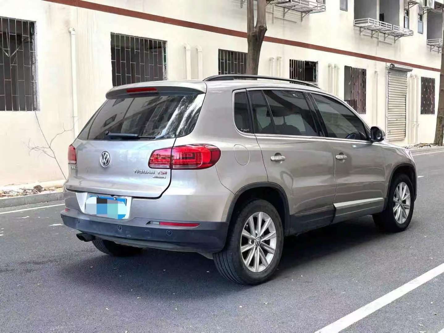 Volkswagen Tiguan 2015 1.8TSI 4WD Comfort Edition 3