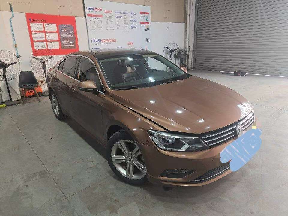 Volkswagen Lamando 1.4T Automatic 280 Sunroof 2