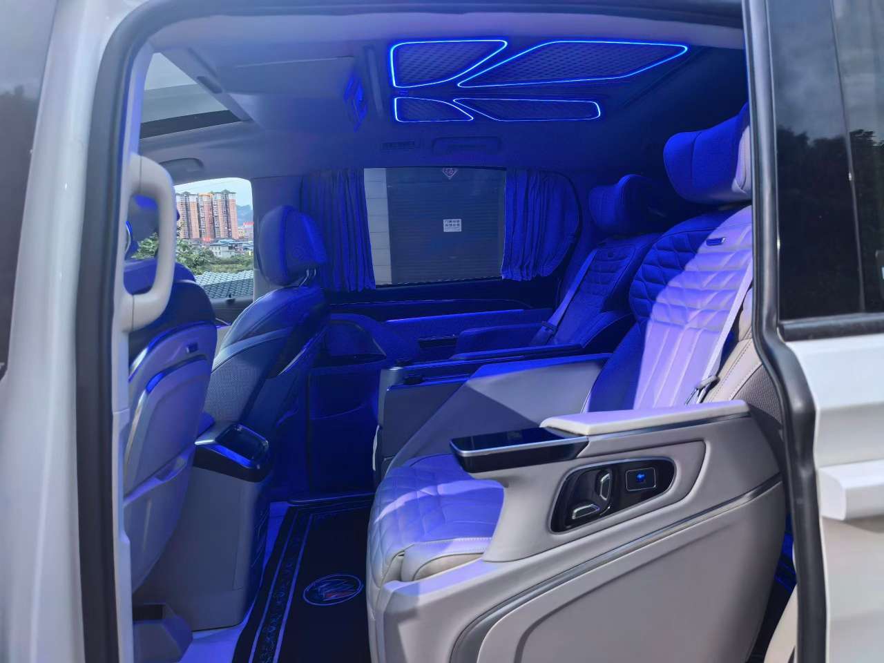 Buick GL8 ES Lu Zun 653 Luxury 7