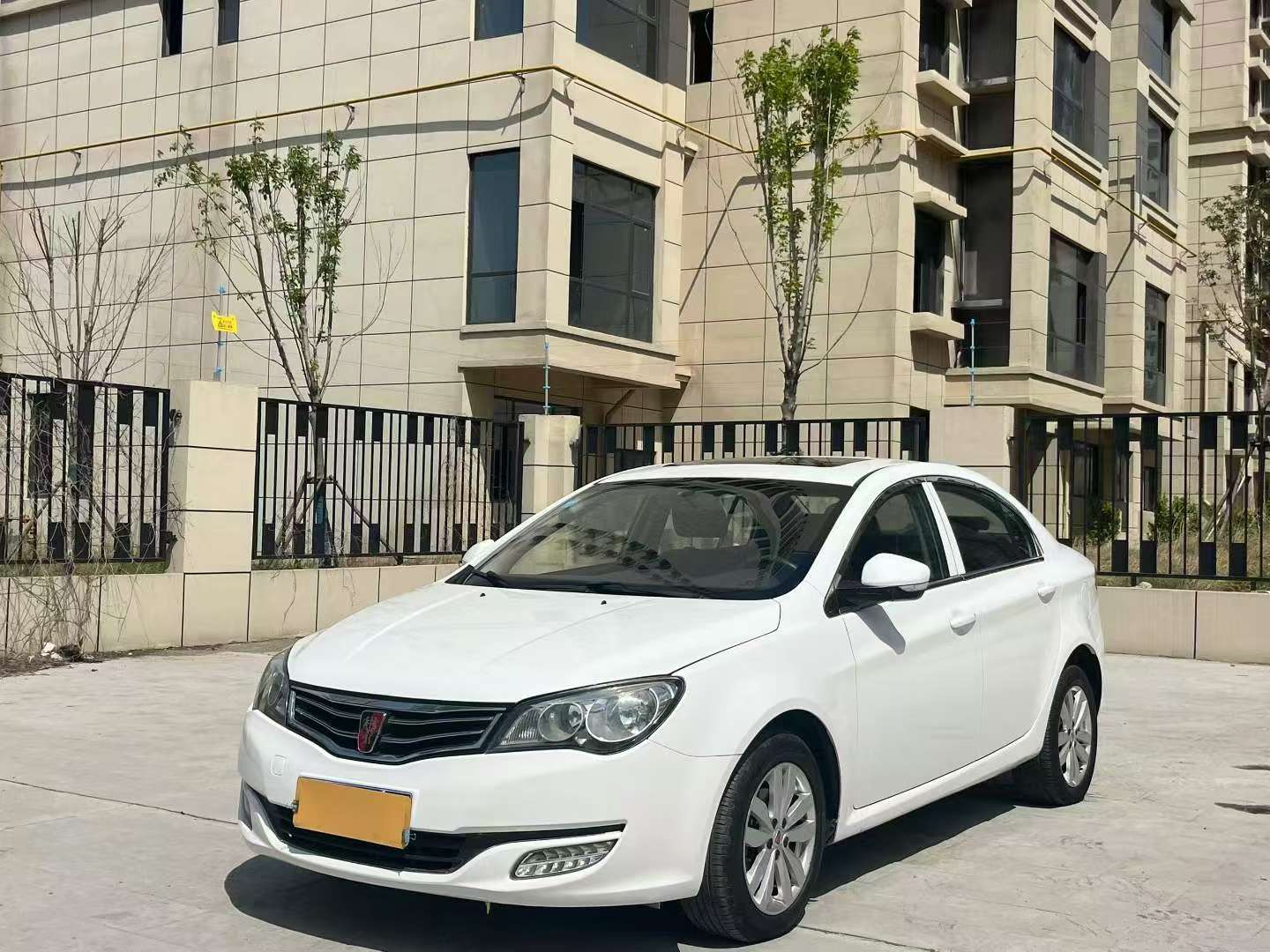 Roewe 350 1.5L Automatic 3