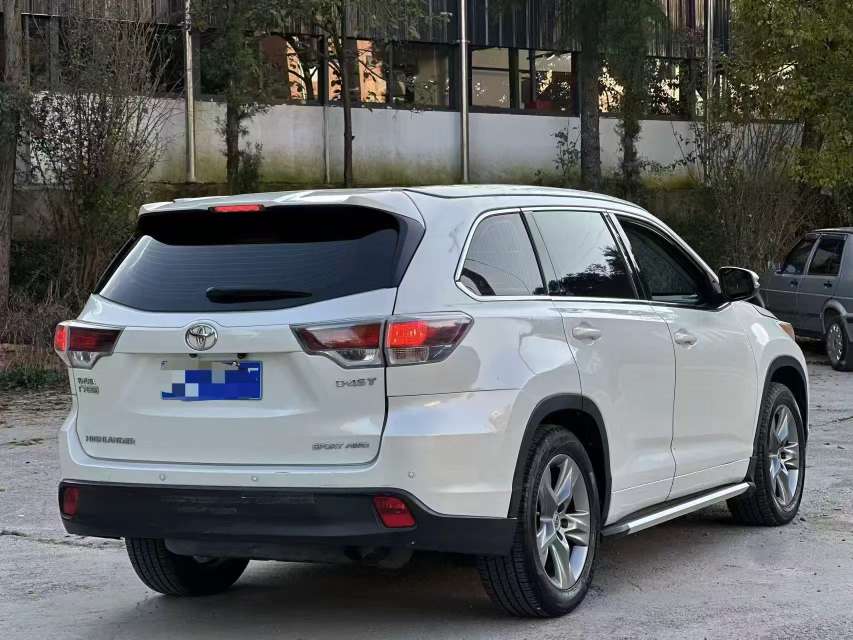 Toyota Highlander 2.0T AWD 7-Seat Luxury Edition 7