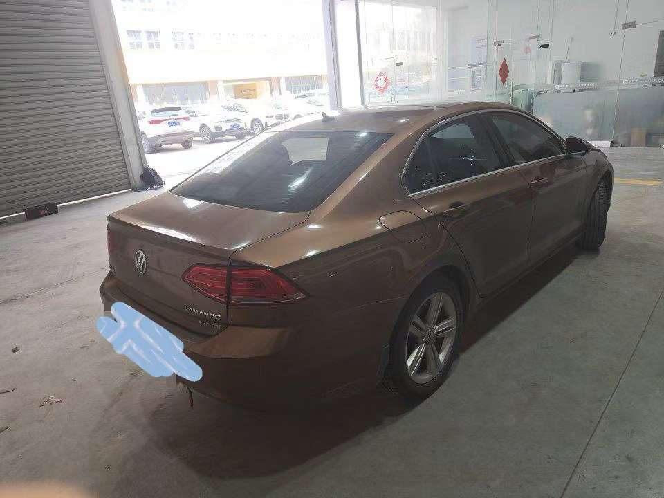 Volkswagen Lamando 1.4T Automatic 280 Sunroof 5