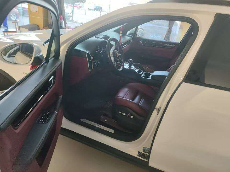 Porsche Cayenne Cayenne Hybrid 6