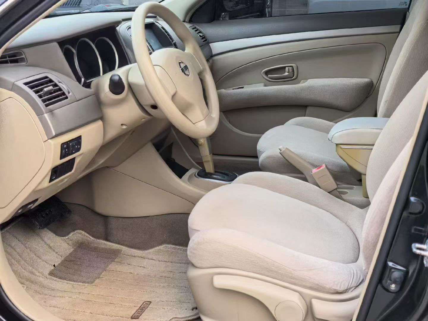 Nissan Sylphy 2012 1.6L Automatic 4