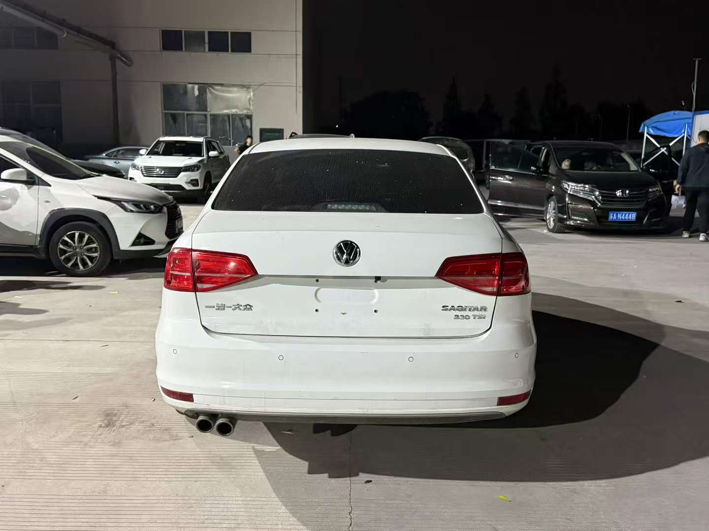 Volkswagen Sagitar 2015 1.4T 8