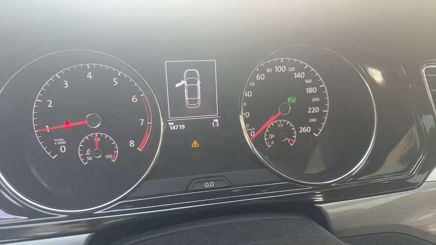 Volkswagen Lamando 280 Comfort 2