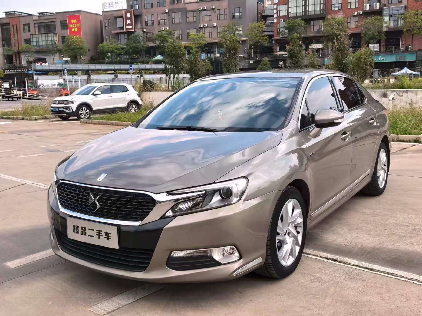 Citroën DS5L 3
