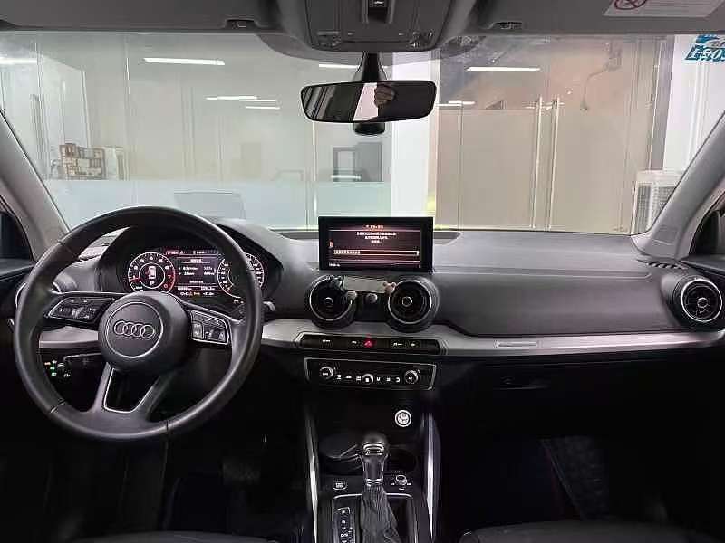 Audi Q2L 35 TFSI Fashion Dynamic 8