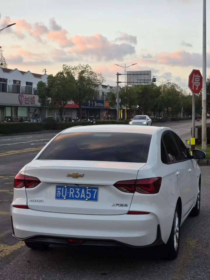 Chevrolet Cruze 4