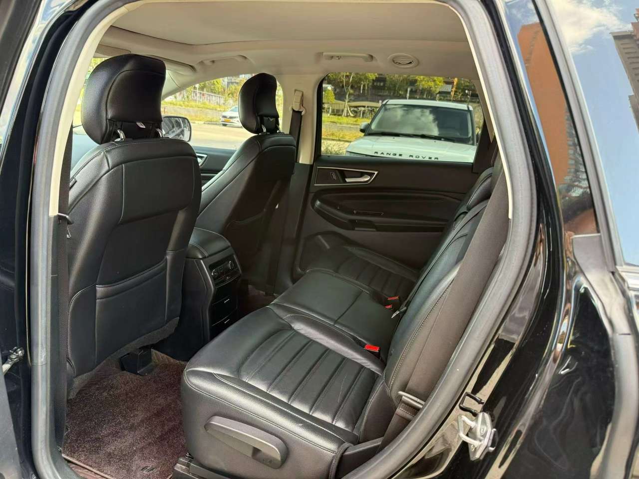 Ford Edge 2.0T 7-Seat 5