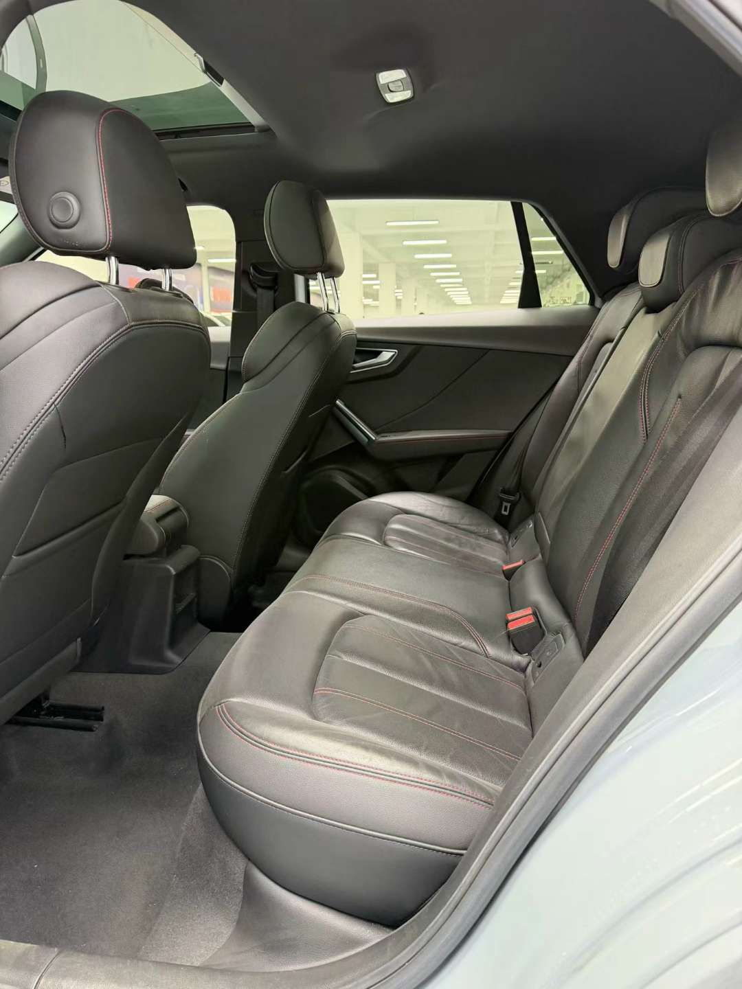 Audi Q2L Q2L 9