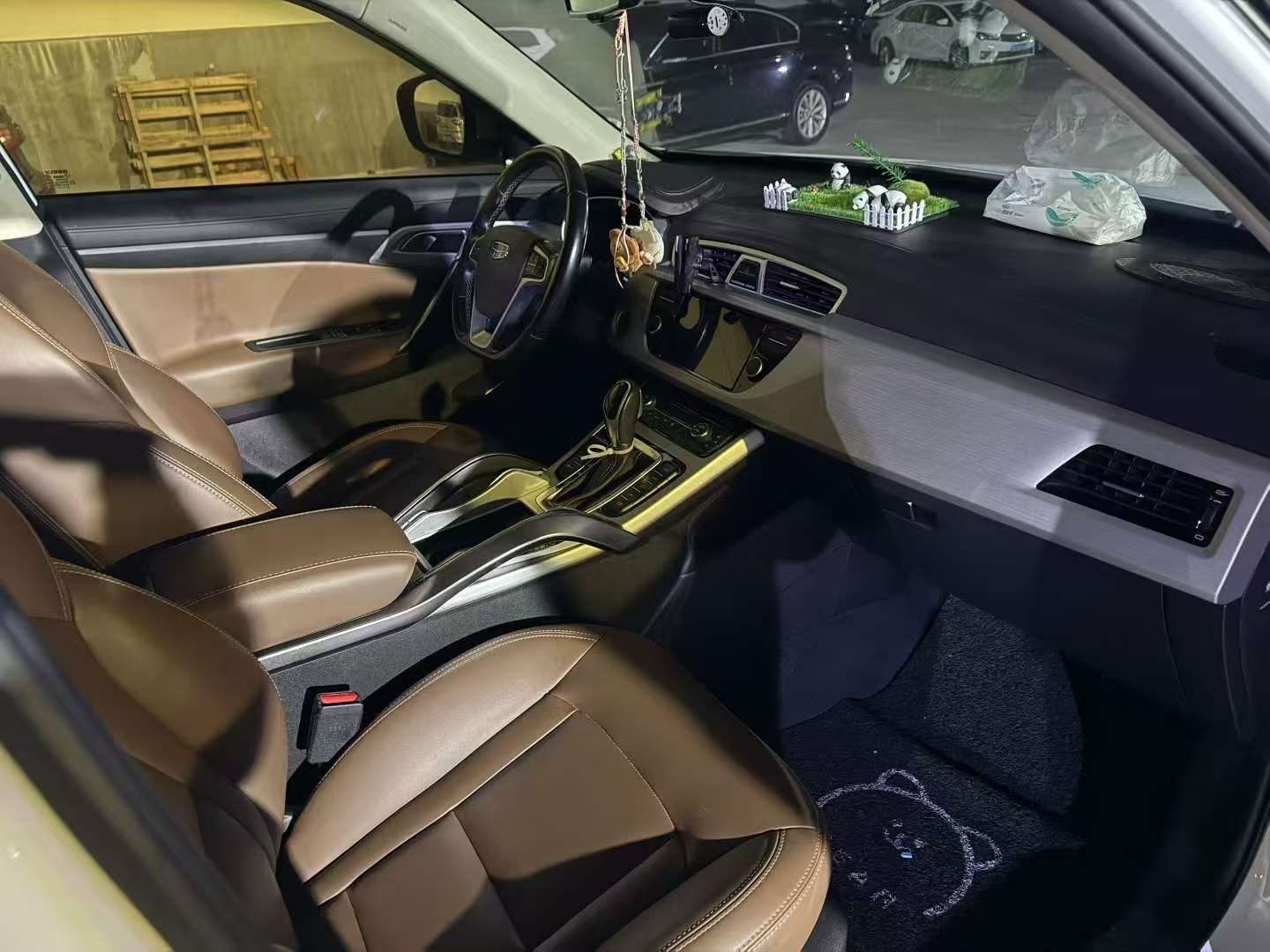 Geely Boyue 2017 1.8T AWD Supreme Edition 6