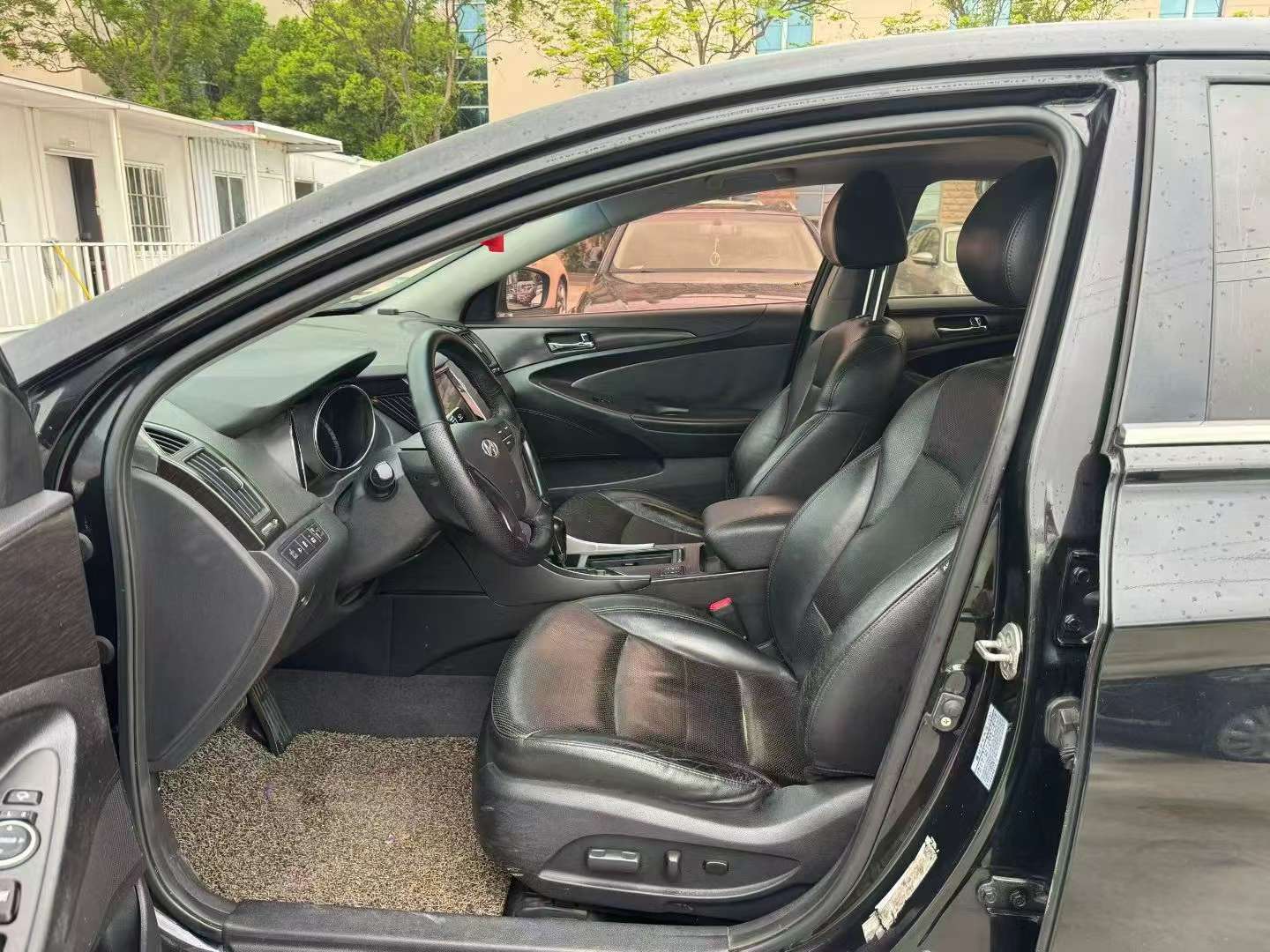 Hyundai Sonata 2.0L Automatic Sunroof 7